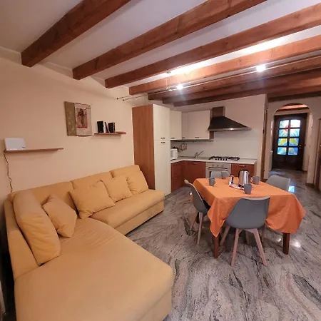 Il Cortiletto Mountain Iseo Hospitality Costa Volpino